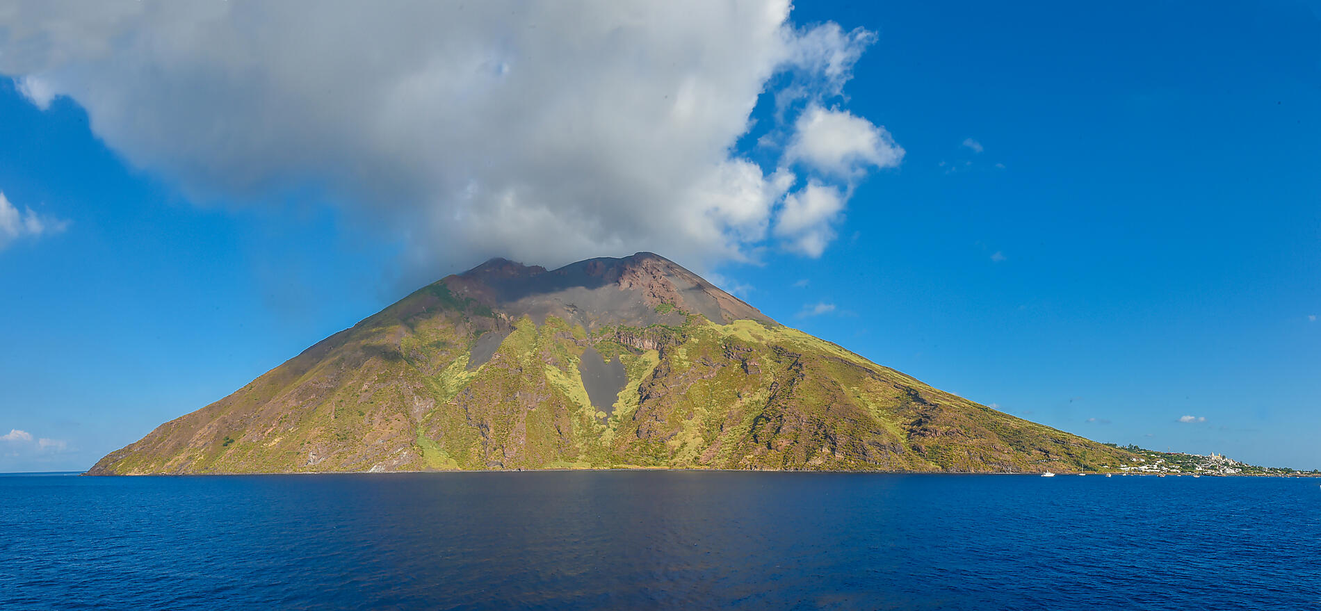 No-619 Panorama Stromboli.JPEG